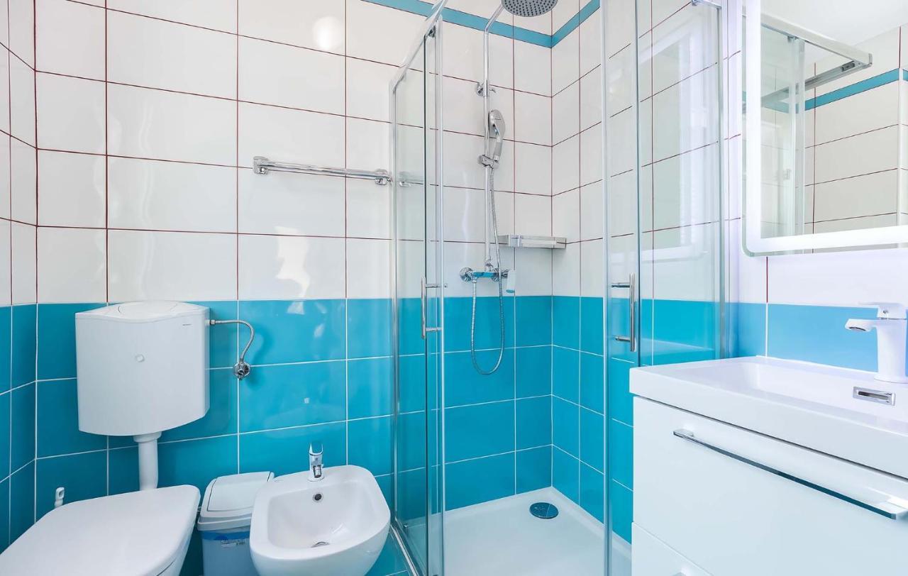 Rino Apartment Porec Exterior photo